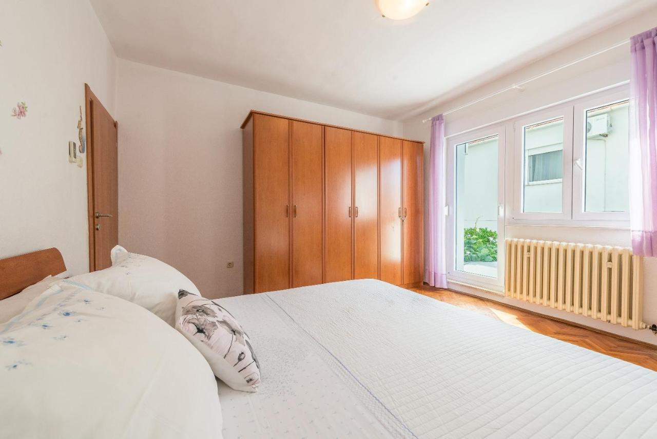 Apartments Villa Odesa With Shared Pool ザダル エクステリア 写真