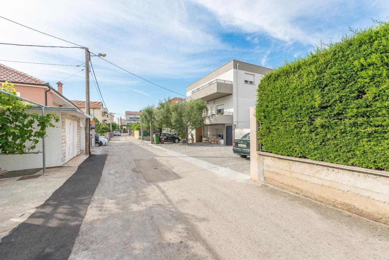 Apartments Villa Odesa With Shared Pool ザダル エクステリア 写真