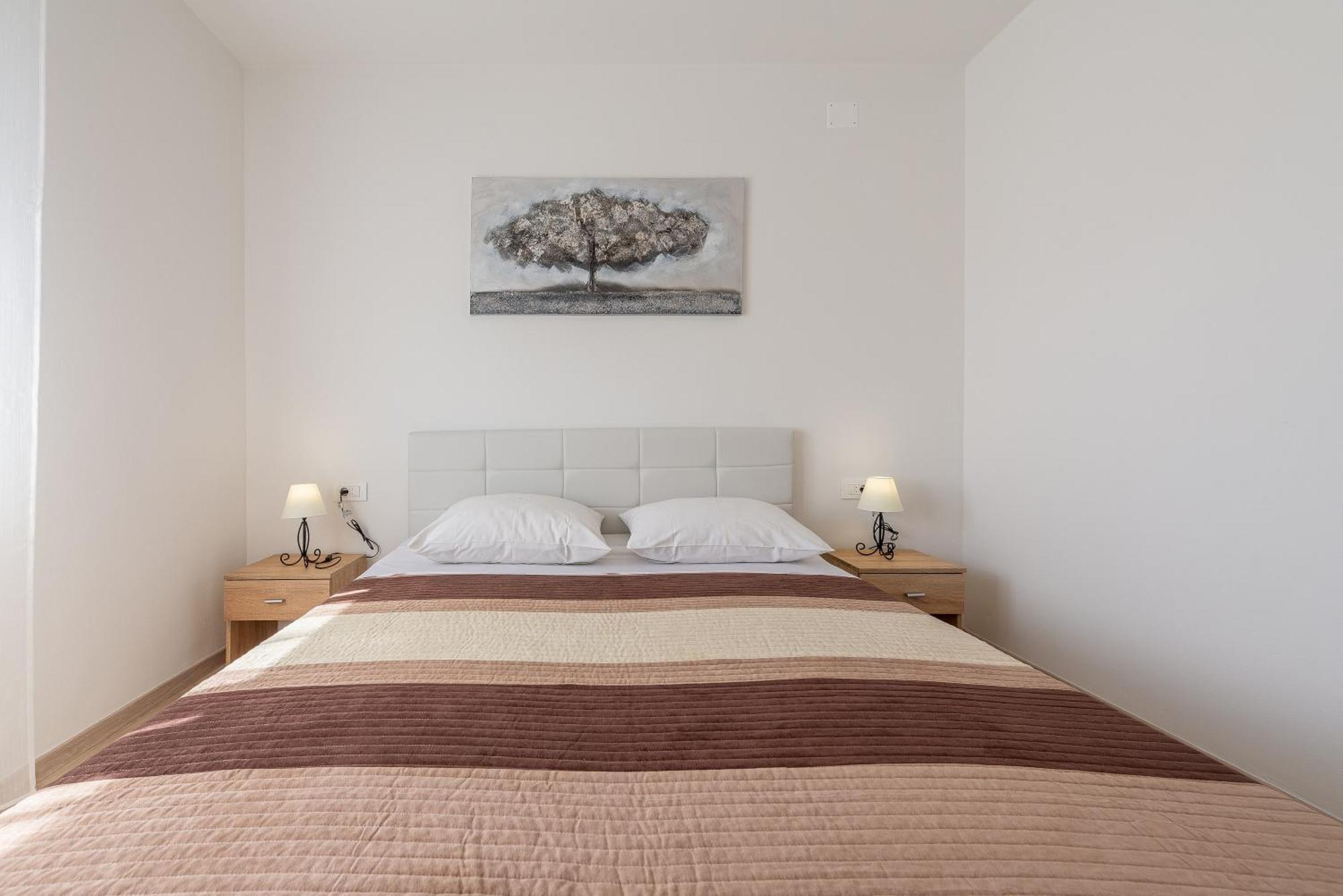Apartments Villa Odesa With Shared Pool ザダル エクステリア 写真