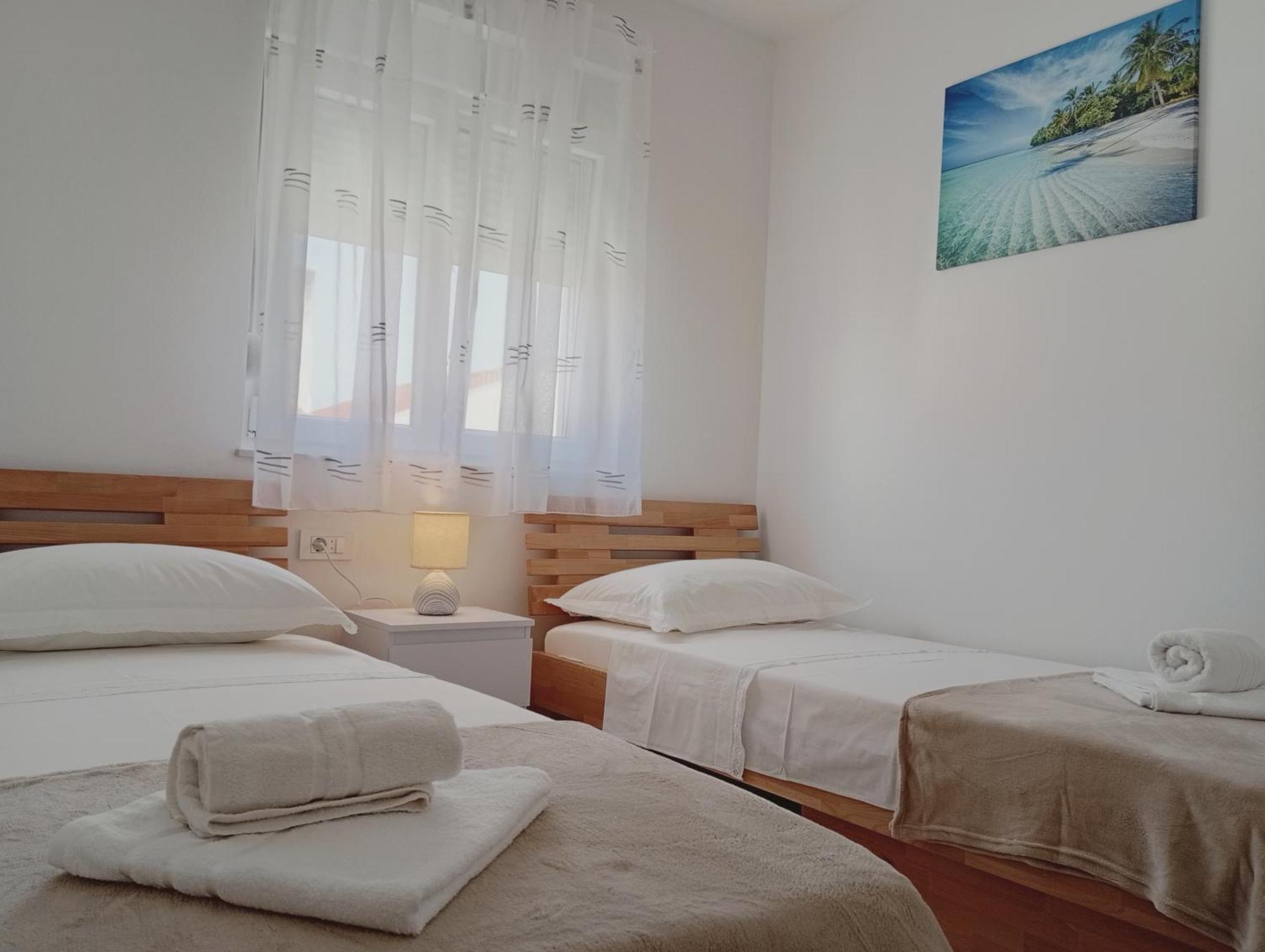 Apartments Villa Odesa With Shared Pool ザダル 部屋 写真